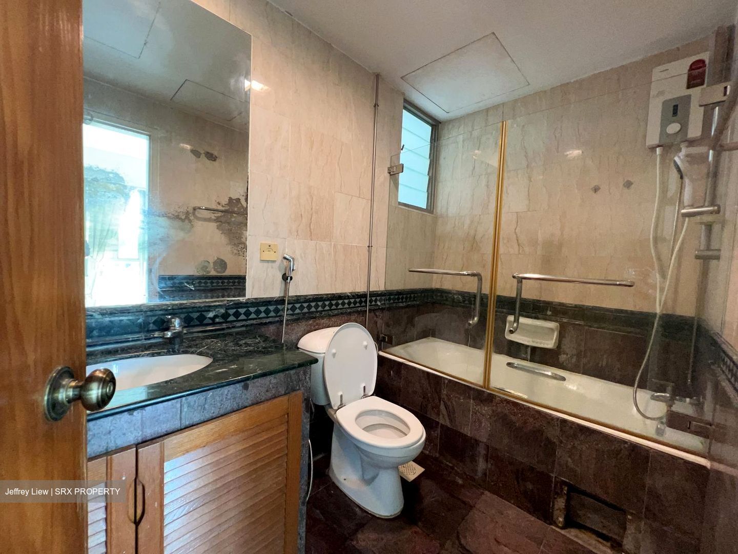 Landbay Condominium (D16), Condominium #456785601